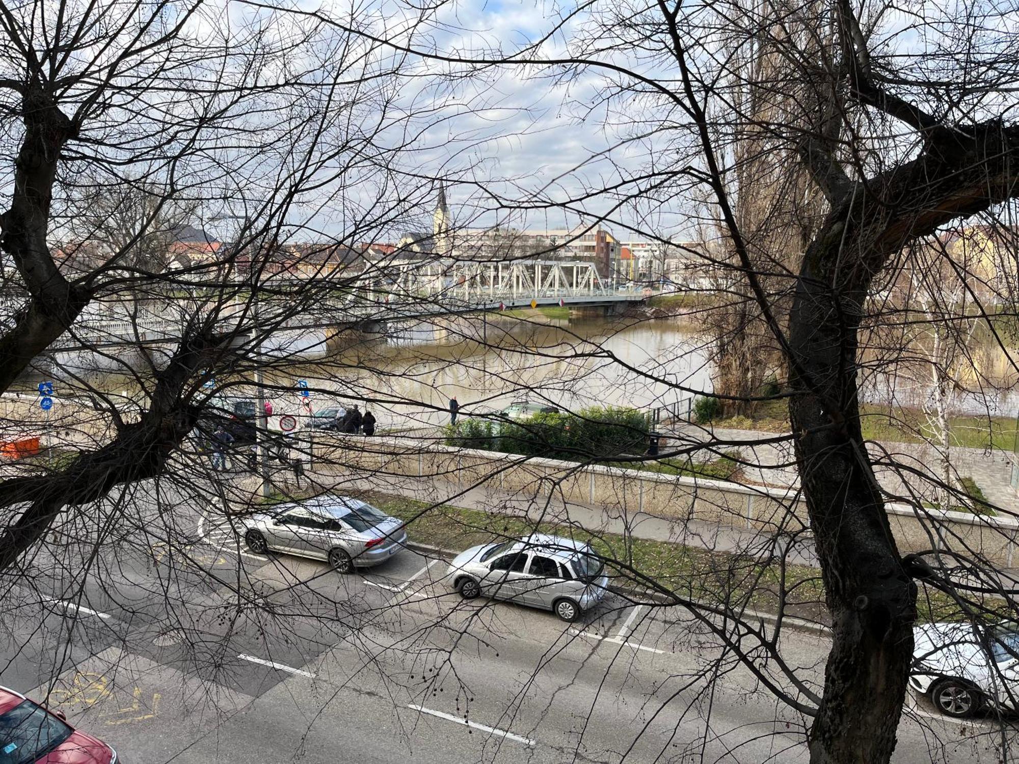 גיור River - Free Parking מראה חיצוני תמונה